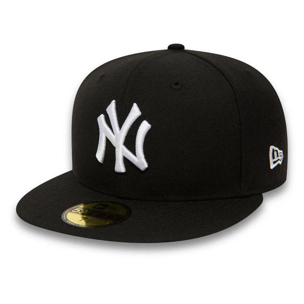 Dekorer din kasket - Køb New Era Black Cap og deko her
