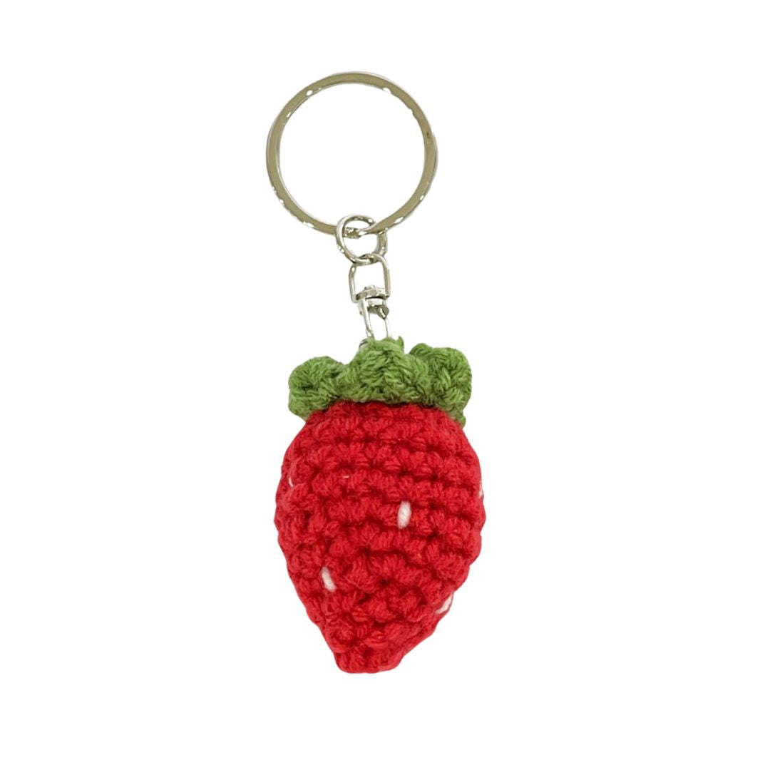 Hæklet jordbær nøglering, 10 cm høj