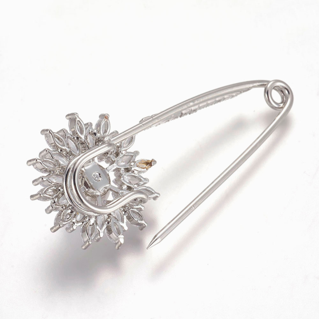 Broche med micro pave zirkoner broche, 57x25.5mm